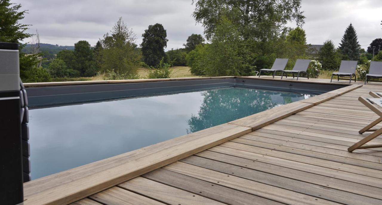 Une Pause En Correze Sarroux Exteriör bild