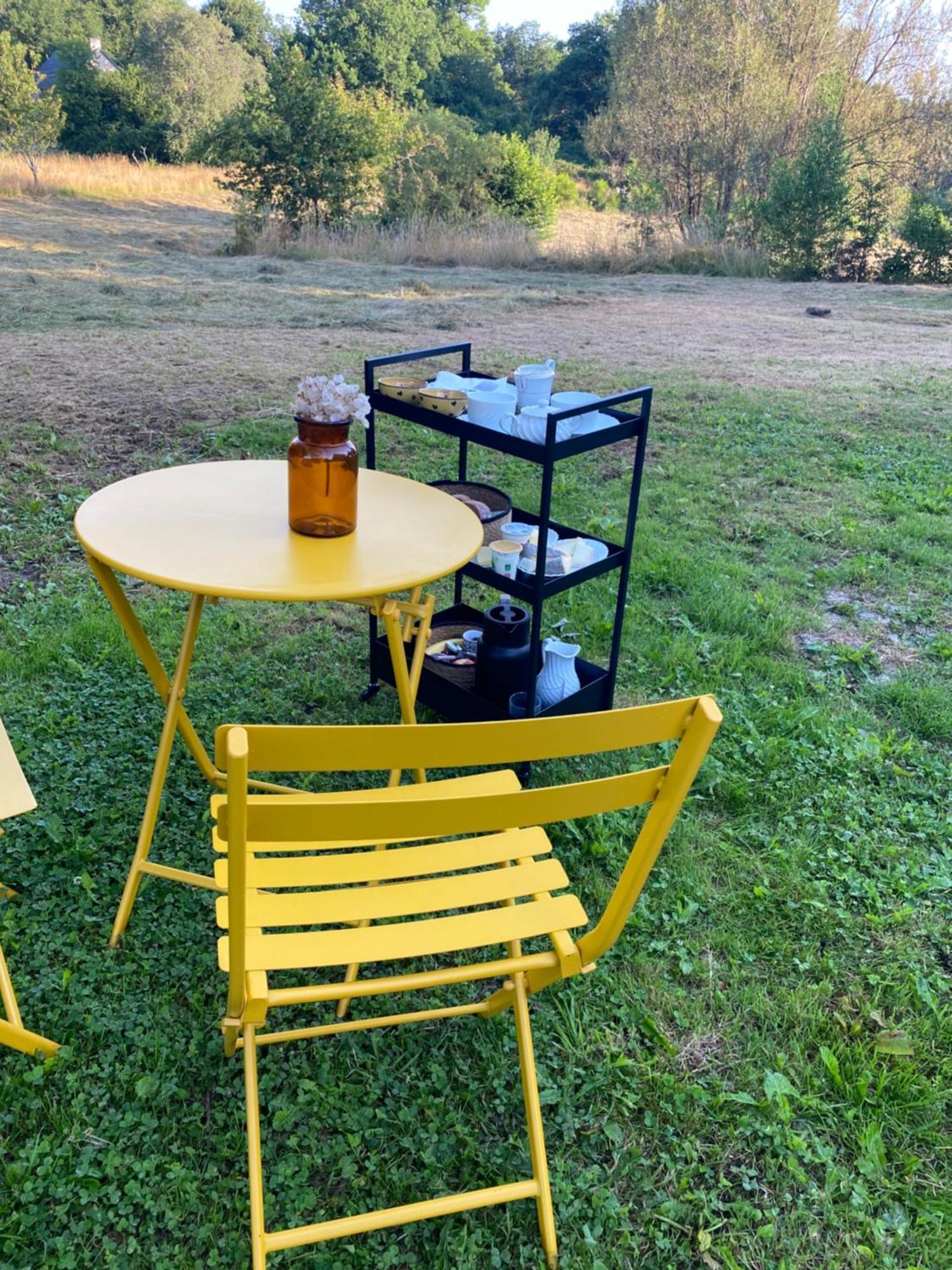 Une Pause En Correze Sarroux Exteriör bild